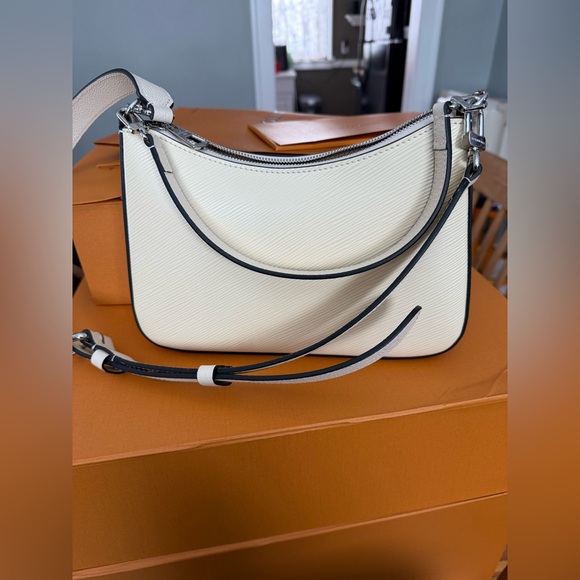 Shoulder Bag - Picture 2 of 6